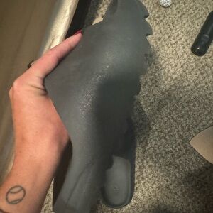 Yeezy slides size 8